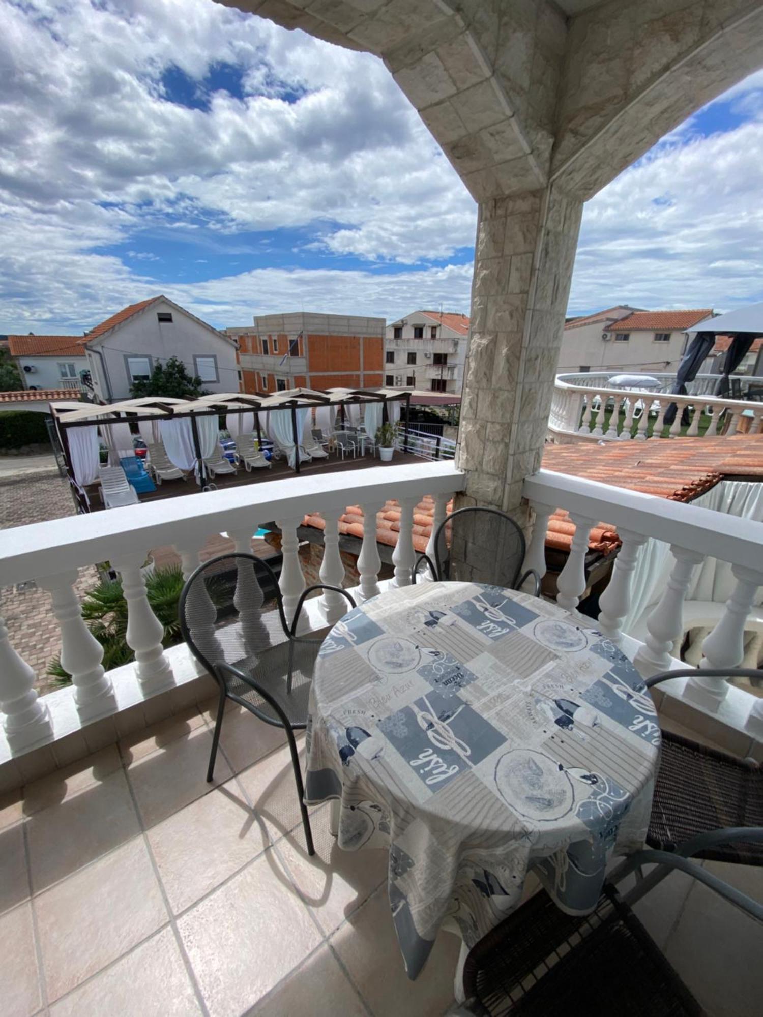וודיצה Apartments Villa Dalmatina מראה חיצוני תמונה